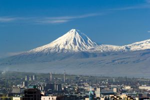 Ararat from Yerevan.jpg